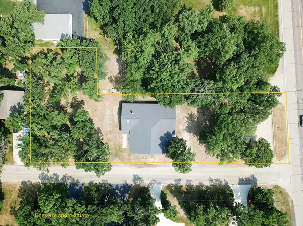 90 Bay View RD, Ottertail, MN 56571