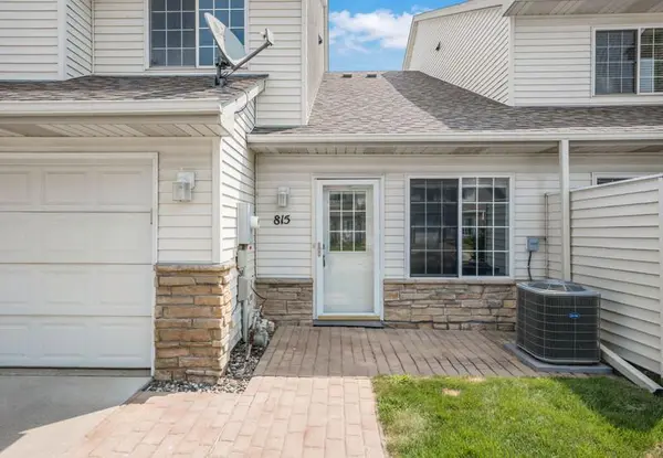 815 Ferdinand DR, Shakopee, MN 55379