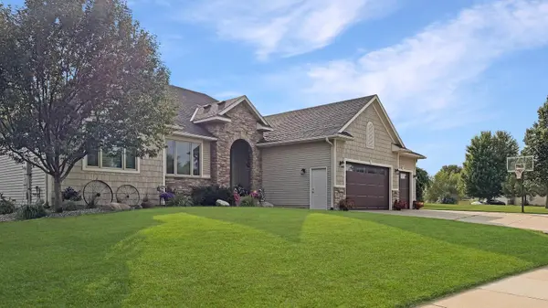 912 Superior DR, Northfield, MN 55057