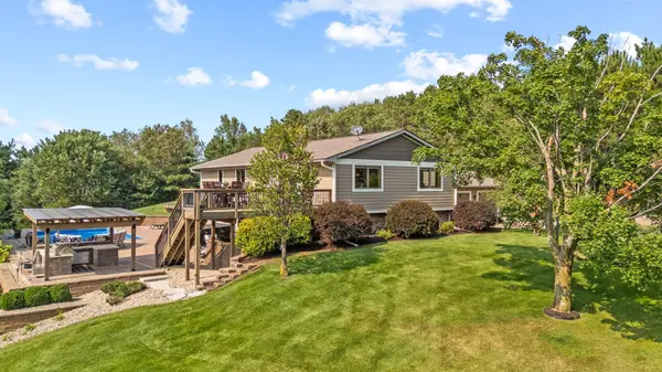 746 Packer DR, Hudson, WI 54016