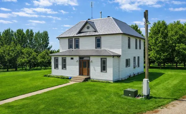39243 561st AVE, New Ulm, MN 56073