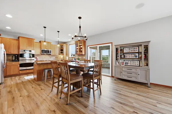 8837 196th ST W, Lakeville, MN 55044