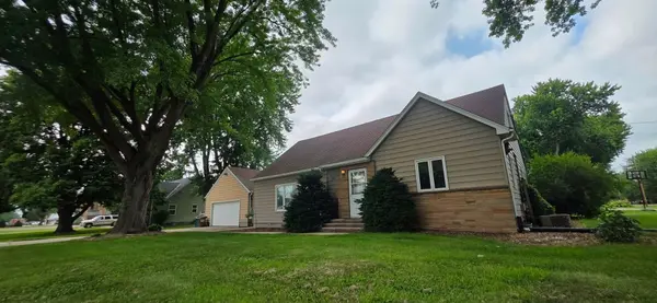 107 Park AVE E, Hollandale, MN 56045
