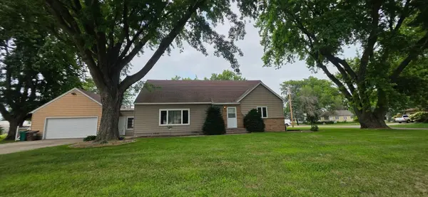 107 Park AVE E, Hollandale, MN 56045