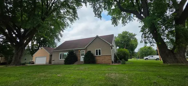 107 Park AVE E, Hollandale, MN 56045