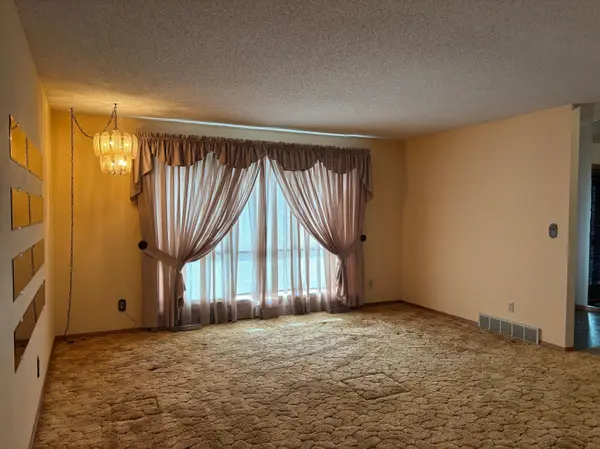 1950 Knollwood DR, Fairmont, MN 56031