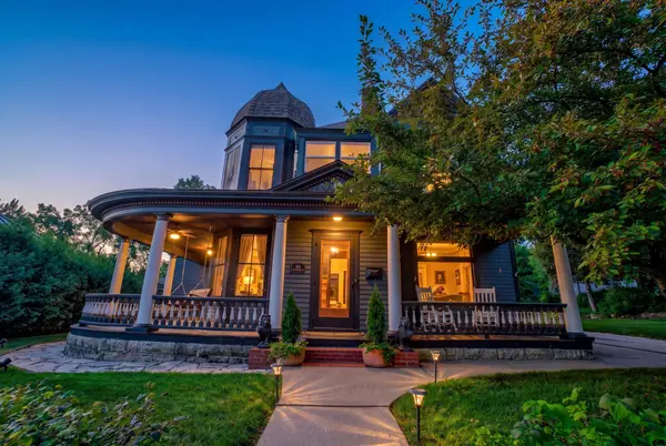 215 Pine ST W, Stillwater, MN 55082