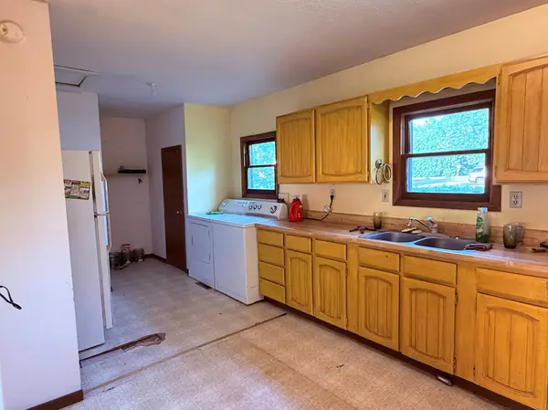 106 2nd ST NE, Twin Valley, MN 56584