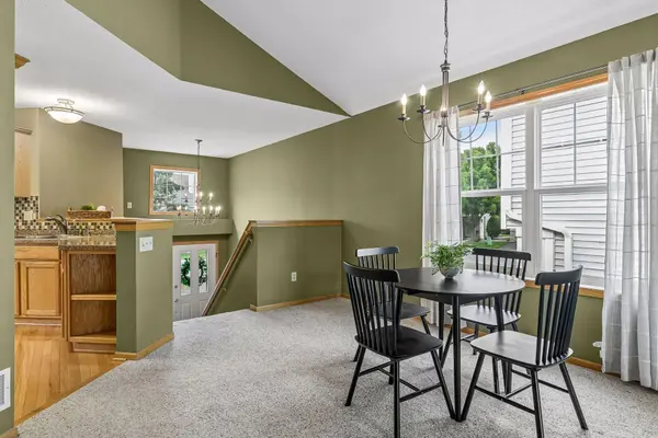 10264 Country Club Alcove, Woodbury, MN 55129