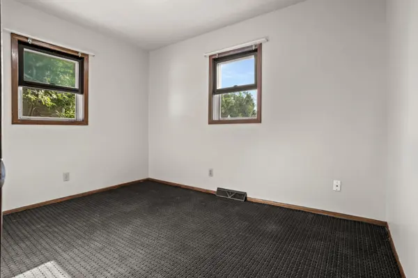 405 14th ST N, Moorhead, MN 56560