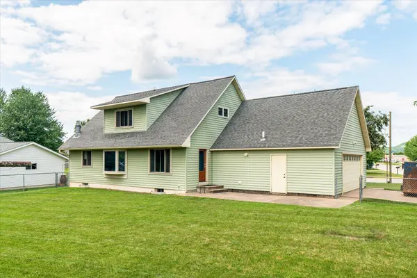 1430 Willow ST, La Crescent, MN 55947