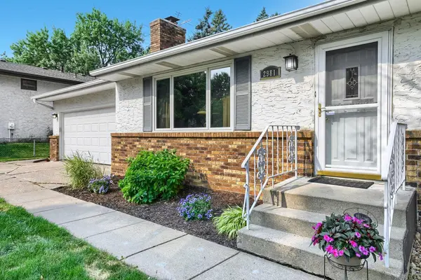 2981 Farrington AVE, Roseville, MN 55113