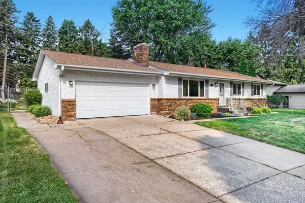 2981 Farrington AVE, Roseville, MN 55113