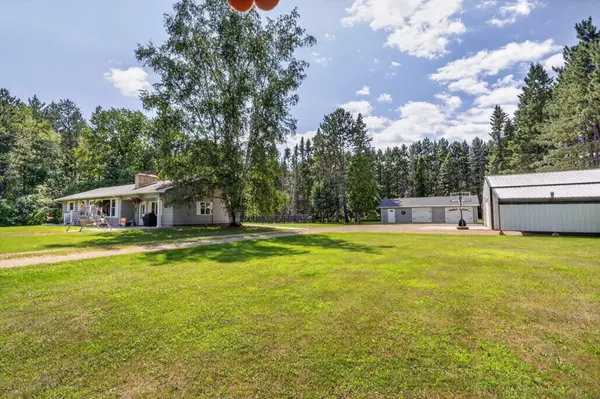 21427 Airport RD, Harris Twp, MN 55744