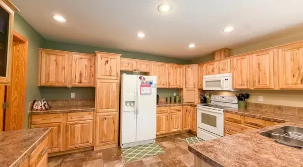 5252 Elmwood CT NE, Bemidji, MN 56601
