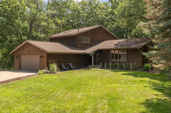 17870 Jaguar CIR, Lakeville, MN 55044