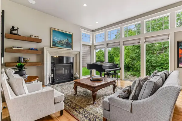 2224 Portico GN, Wayzata, MN 55391
