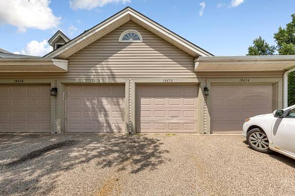 18450 Creeks Bend DR, Minnetonka, MN 55345