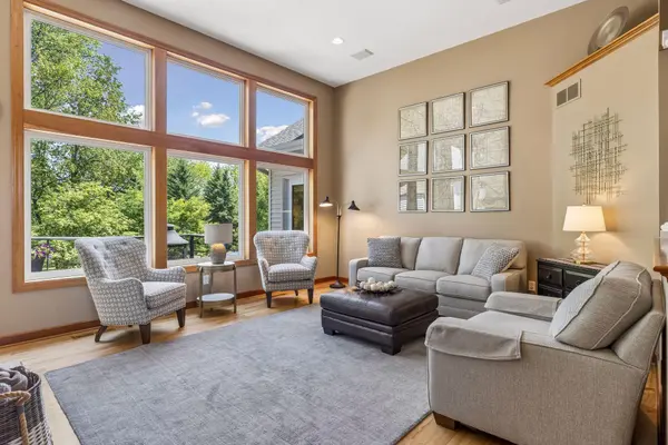 1360 Grace DR, Eagan, MN 55123