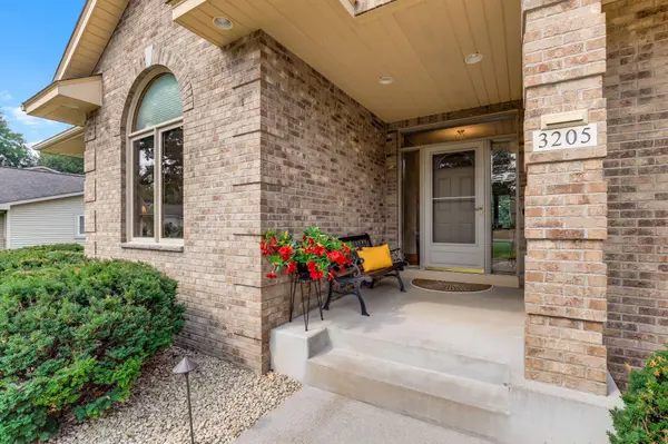 3205 Woodbridge ST, Shoreview, MN 55126