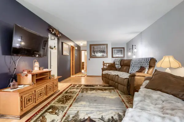 20512 7th ST NE, Cedar, MN 55011