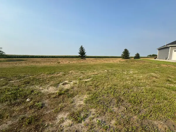 526 8th ST N, Casselton, ND 58012