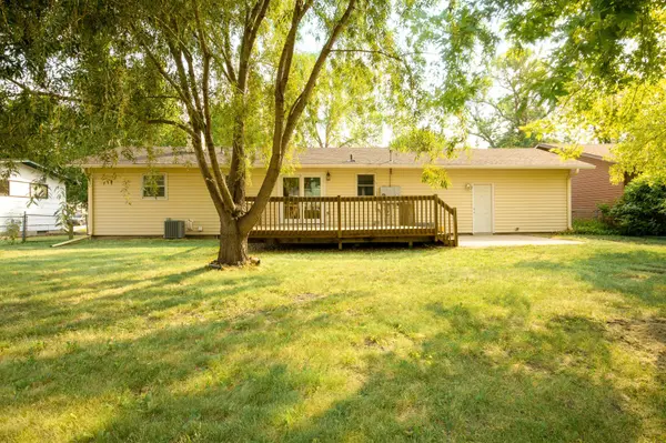 505 Maple LN S, Moorhead, MN 56560