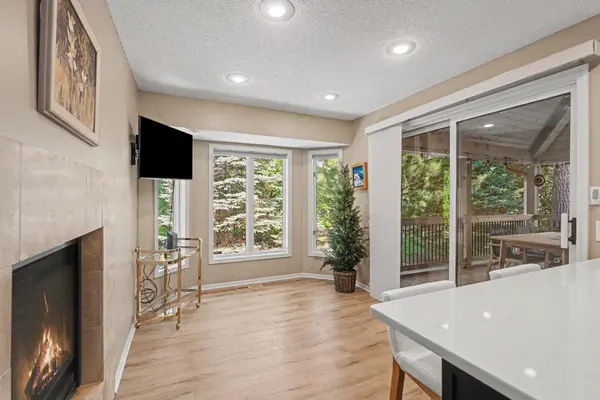 1513 Broken Oak CT, Lino Lakes, MN 55038