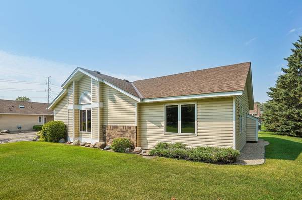 9126 Windsor LN N, Brooklyn Park, MN 55443