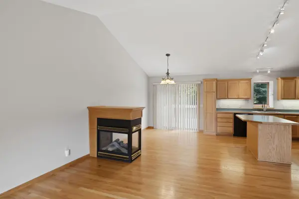 8182 Lori LN, Woodbury, MN 55125