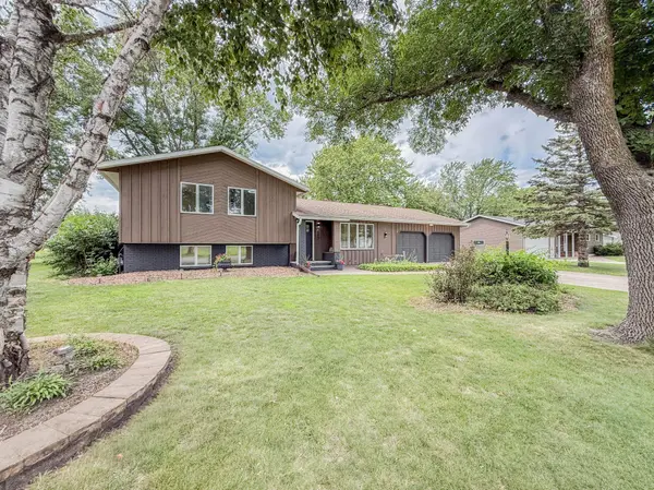 904 Birch AVE W, Hector, MN 55342
