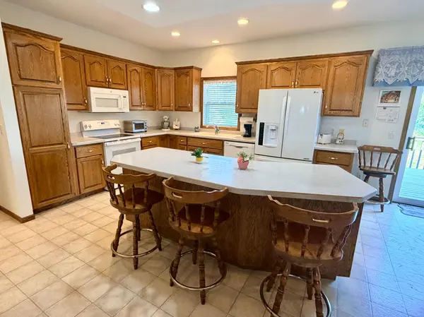 122 Lake Henry AVE S, Spring Hill, MN 56352