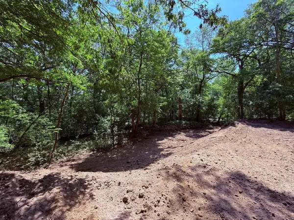 11800 Live Oak Dr, Minnetonka, MN 55305