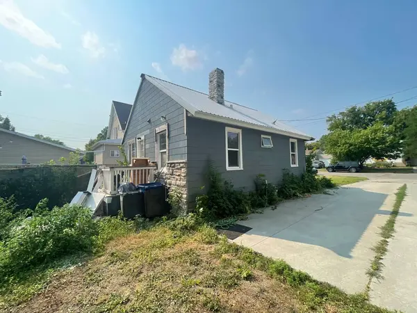 1205 3RD AVE S, Moorhead, MN 56560