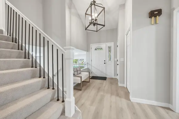 9281 Amsden WAY, Eden Prairie, MN 55347