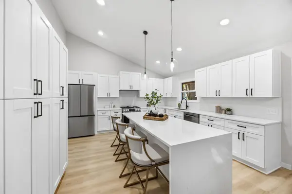 9281 Amsden WAY, Eden Prairie, MN 55347