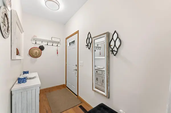 14338 Brookmere BLVD NW, Prior Lake, MN 55372
