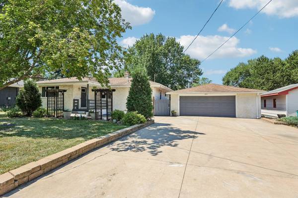 5563 Main AVE NE, Albertville, MN 55301
