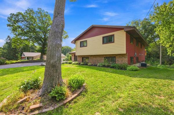 2056 128th ST W, Rosemount, MN 55068