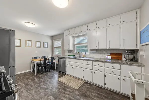 614 Lower Johnson CIR, Saint Peter, MN 56082