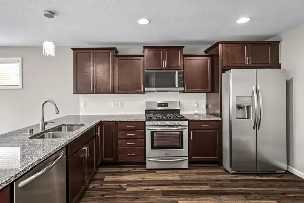 9415 Toledo LN N, Brooklyn Park, MN 55443