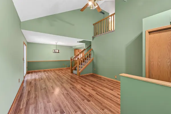 15242 Lesley LN, Eden Prairie, MN 55346