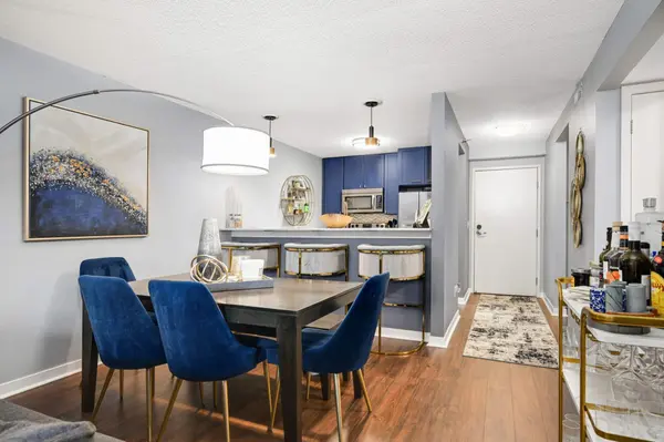 48 Groveland TER #B206, Minneapolis, MN 55403