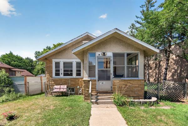 1461 7th ST W, Saint Paul, MN 55102