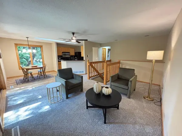 11136 Cottonwood ST NW, Coon Rapids, MN 55448