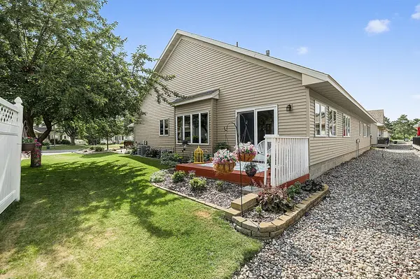 157 Cardinal LN, Clearwater, MN 55320