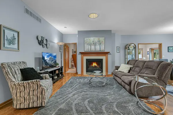 157 Cardinal LN, Clearwater, MN 55320
