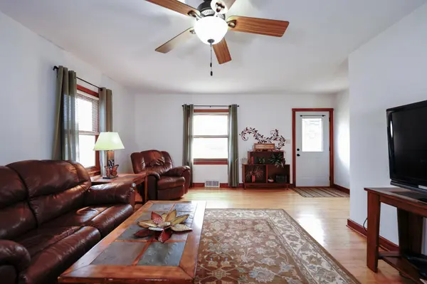 502 W Hudson, Mondovi, WI 54755