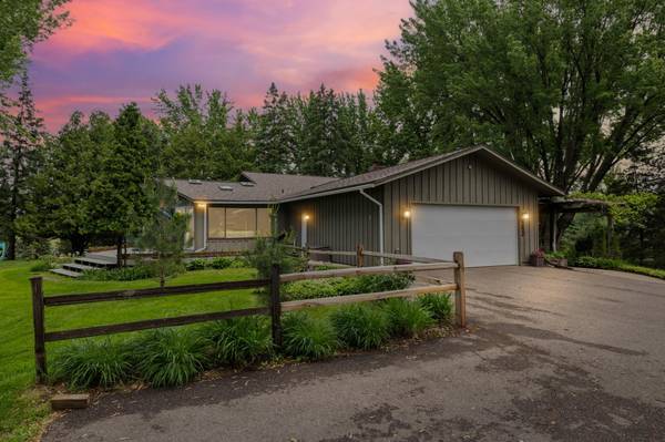 282 Croixview DR S, Afton, MN 55001