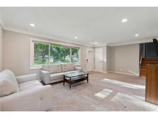 13404 Wentworth AVE, Burnsville, MN 55337